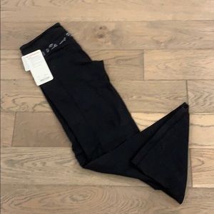 NWT Lululemon groove pant size 8